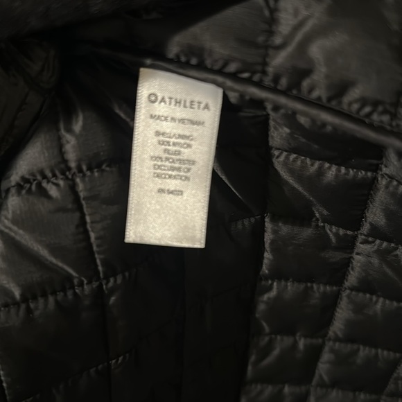 NWT Athleta recycled grand view shell size Medium - Picture 6 of 7